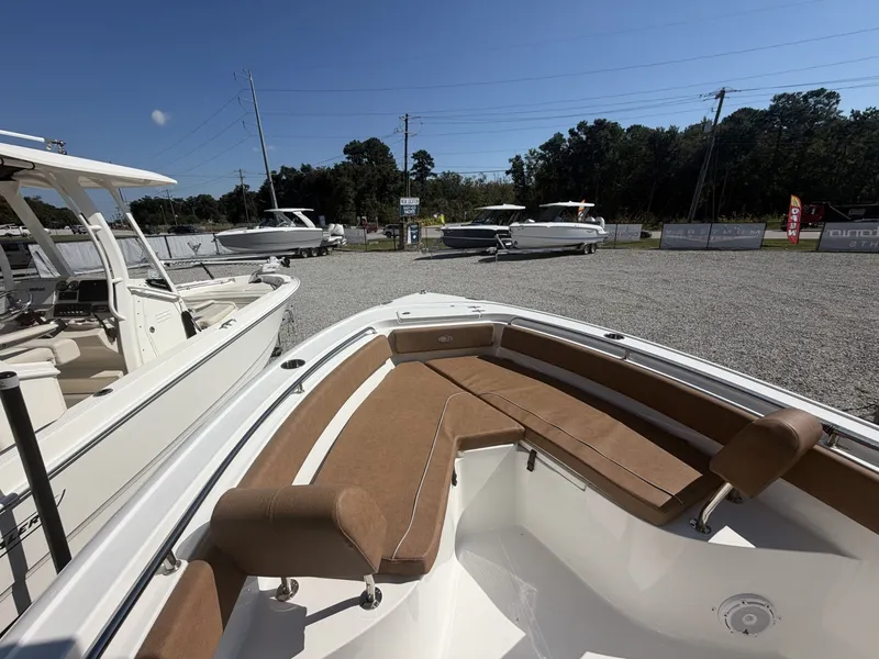 Slide: The Image of Sea Hunt Ultra 239SE 2023 - 8331711