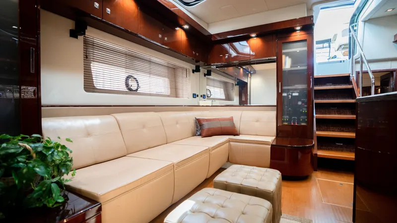 Slide: The Image of Sea Ray 580 Sundancer 2012 - 8331769