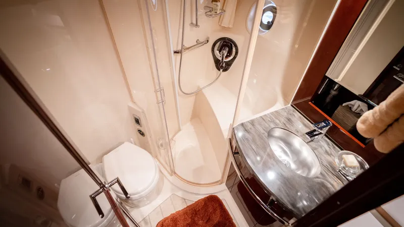 Slide: The Image of Sea Ray 580 Sundancer 2012 - 8331780