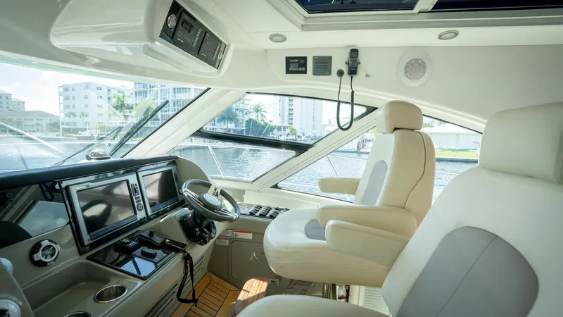 Slide: The Image of Sea Ray 580 Sundancer 2012 - 8331760