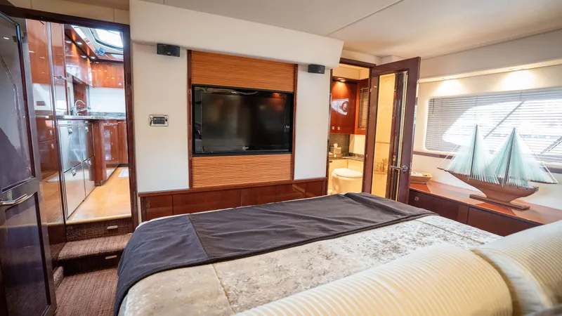 Slide: The Image of Sea Ray 580 Sundancer 2012 - 8331775