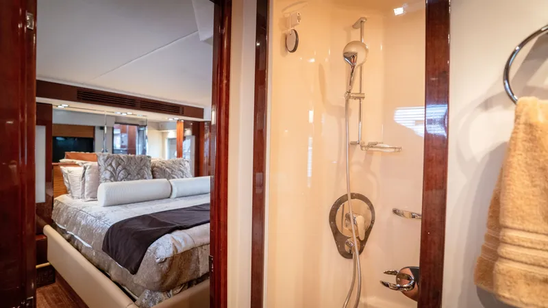Slide: The Image of Sea Ray 580 Sundancer 2012 - 8331777