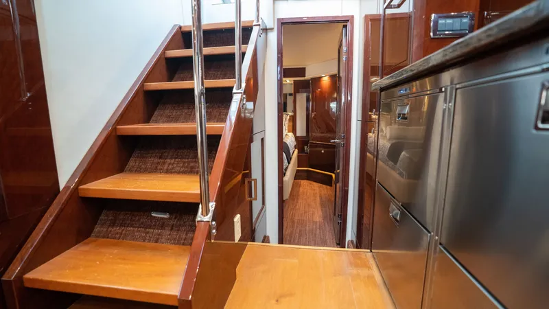 Slide: The Image of Sea Ray 580 Sundancer 2012 - 8331773