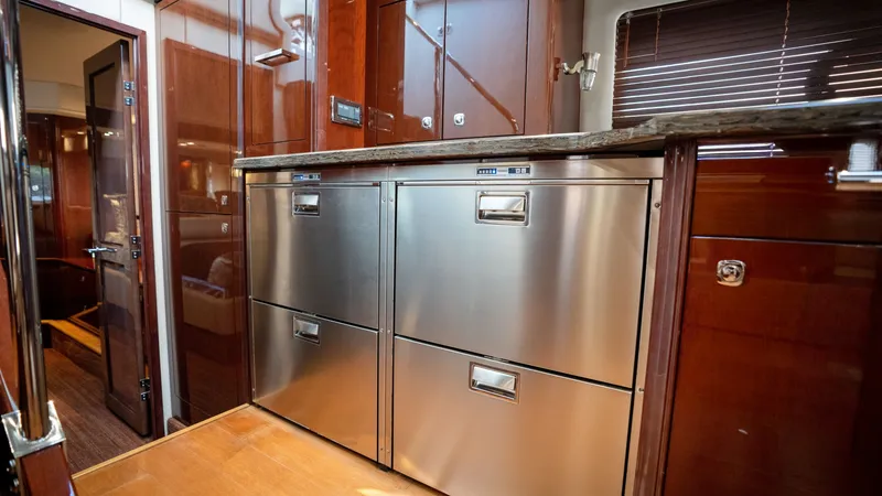 Slide: The Image of Sea Ray 580 Sundancer 2012 - 8331772