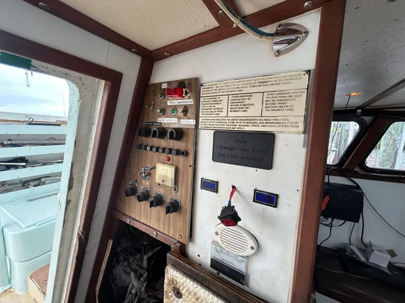 Slide: The Image of Custom 57 Fishing 1990 - 8381632