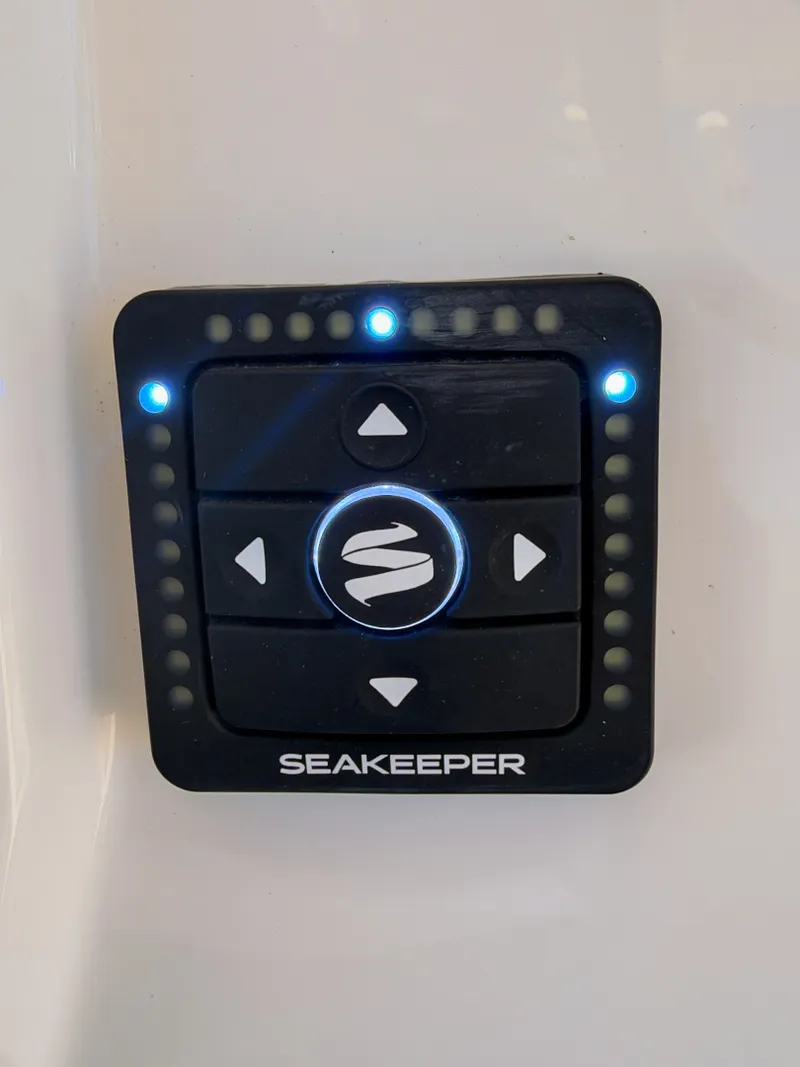 Slide: The Image of Regulator Marine 28 Forward Seating 2020 - 8376592