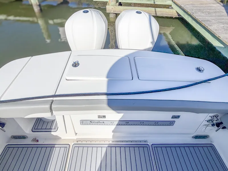 Slide: The Image of Regulator Marine 28 Forward Seating 2020 - 8376602