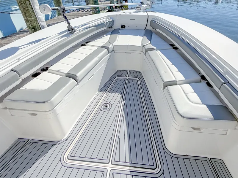 Slide: The Image of Regulator Marine 28 Forward Seating 2020 - 8376597