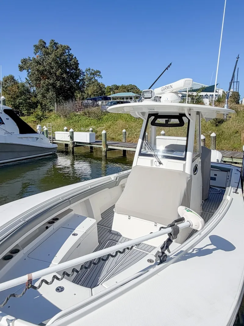 Slide: The Image of Regulator Marine 28 Forward Seating 2020 - 8376610