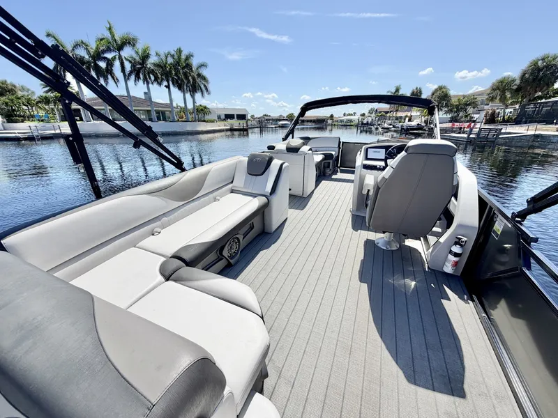 Slide: The Image of Avalon 23 2023 - 8381760