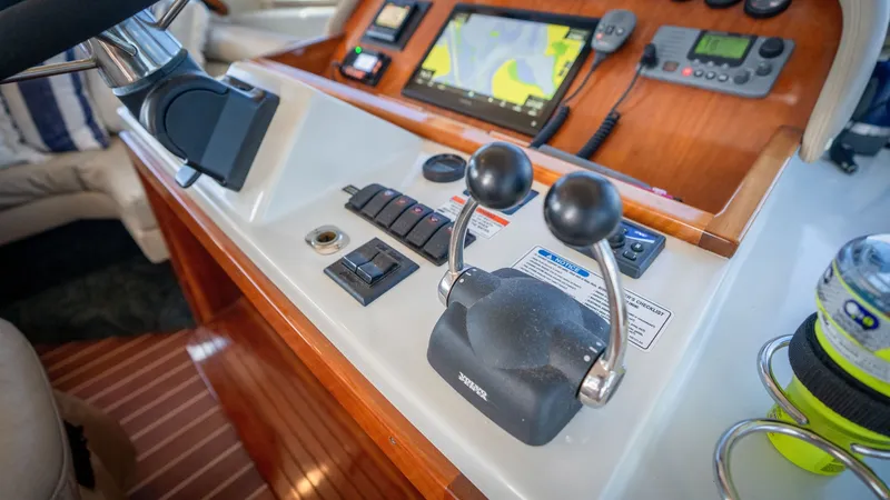 Slide: The Image of Navigator 5100 Motor Yacht 2008 - 8381798