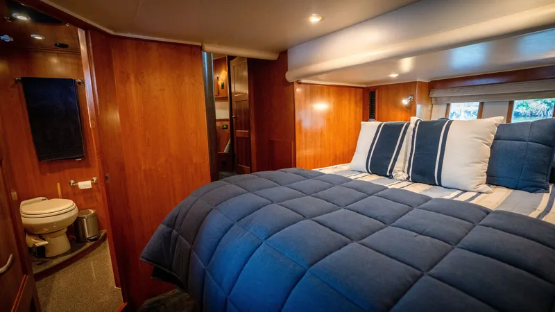 Slide: The Image of Navigator 5100 Motor Yacht 2008 - 8381803