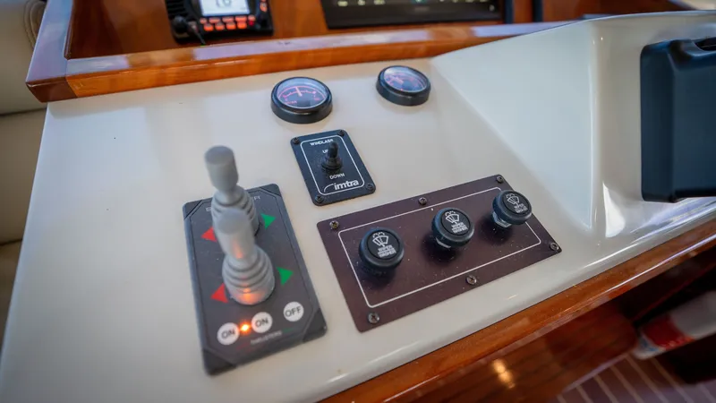 Slide: The Image of Navigator 5100 Motor Yacht 2008 - 8381799