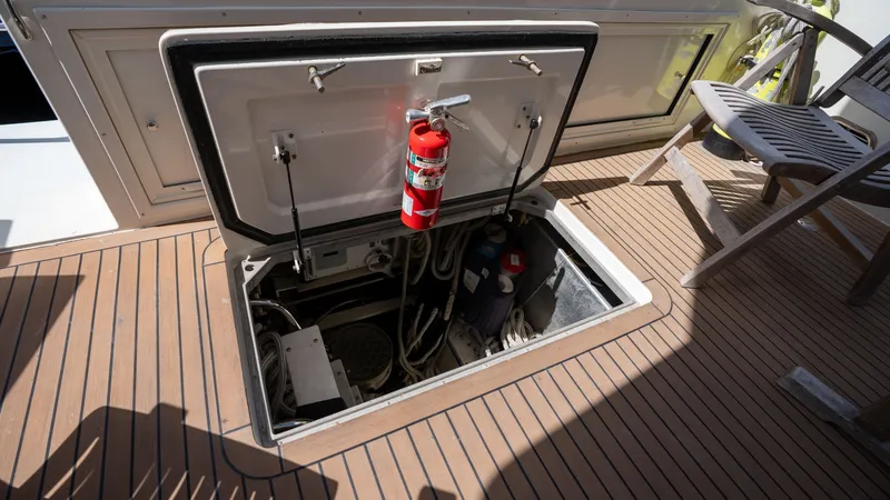 Slide: The Image of Navigator 5100 Motor Yacht 2008 - 8381814