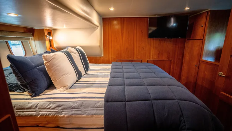Slide: The Image of Navigator 5100 Motor Yacht 2008 - 8381802