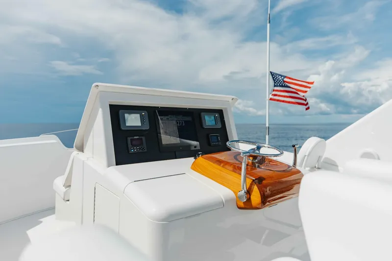 Slide: The Image of Viking 76 Enclosed Bridge 2012 - 8382827