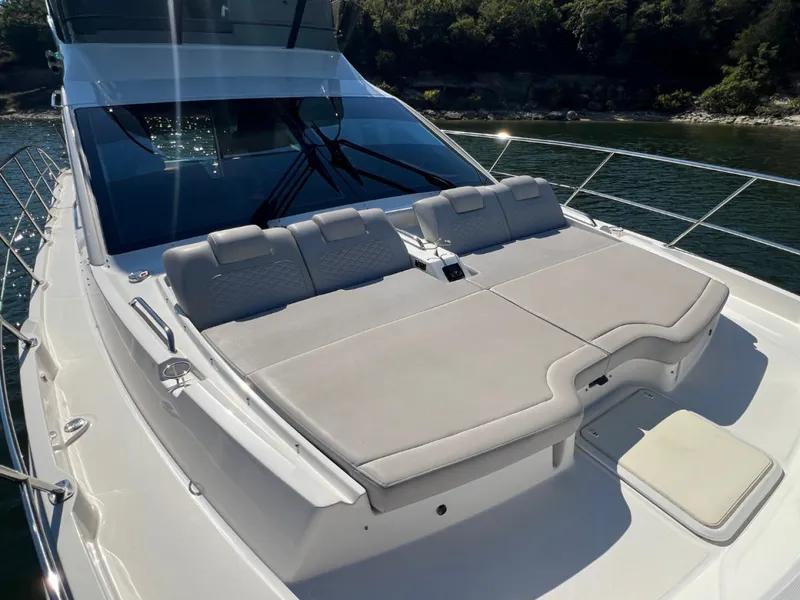 Slide: The Image of Sea Ray FLY 520 2018 - 8383161