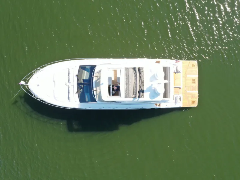 Slide: The Image of Sea Ray FLY 520 2018 - 8383127
