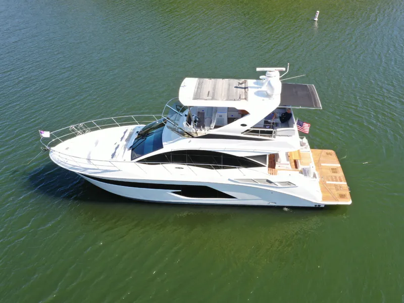 Slide: The Image of Sea Ray FLY 520 2018 - 8383126