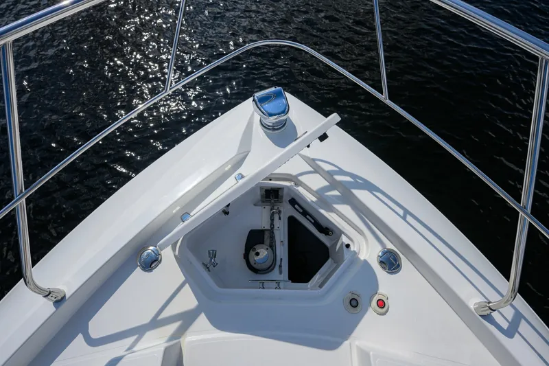 Slide: The Image of Cruisers Yachts 46 Cantius 2020 - 8391583