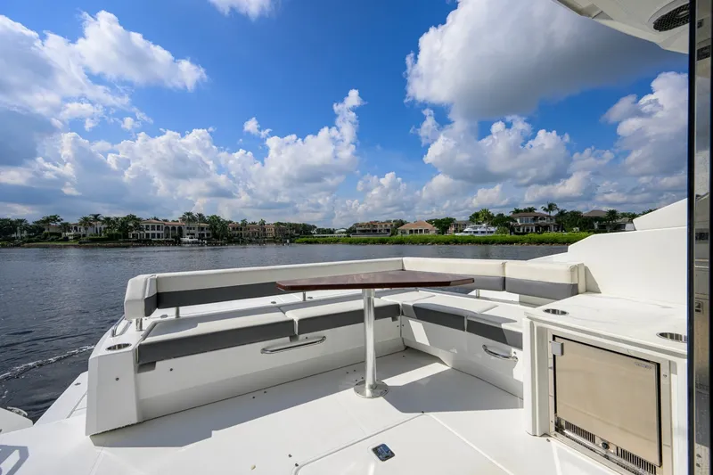 Slide: The Image of Cruisers Yachts 46 Cantius 2020 - 8391570