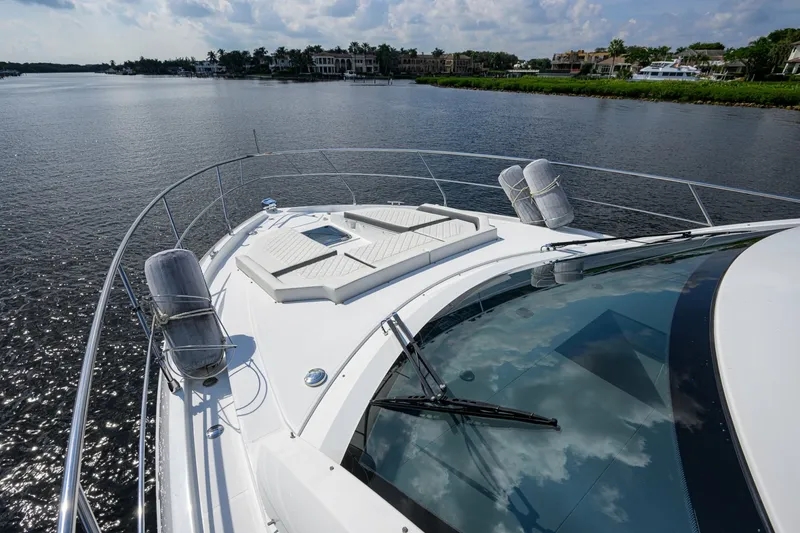 Slide: The Image of Cruisers Yachts 46 Cantius 2020 - 8391581