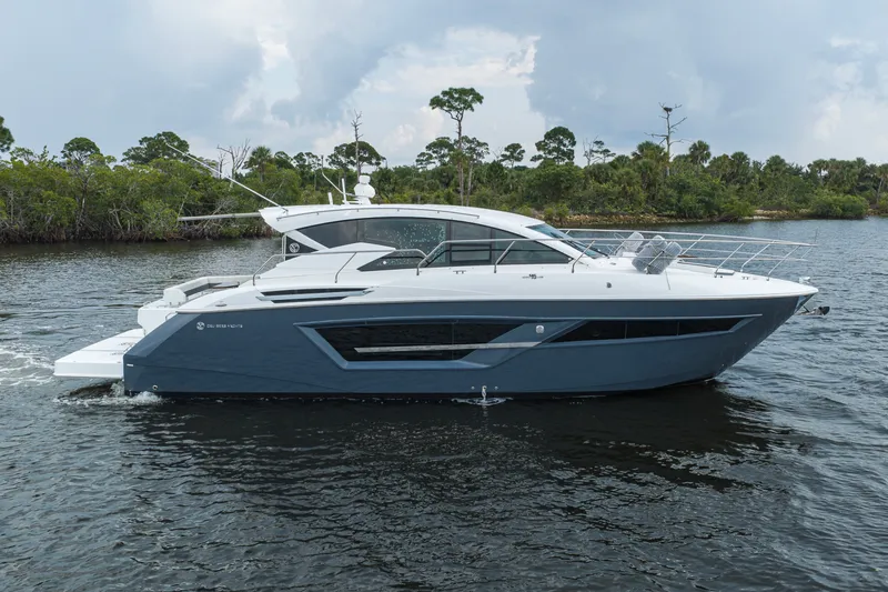 The Image of Cruisers Yachts 46 Cantius 2020 - undefined