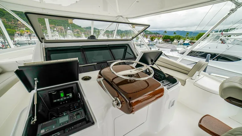 Slide: The Image of 2023 Viking 73 Convertible "Free Spool" - Helm - 8672344