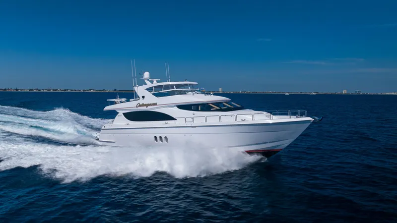 The Image of Hatteras 80 Motor Yacht 2005 - 8435844