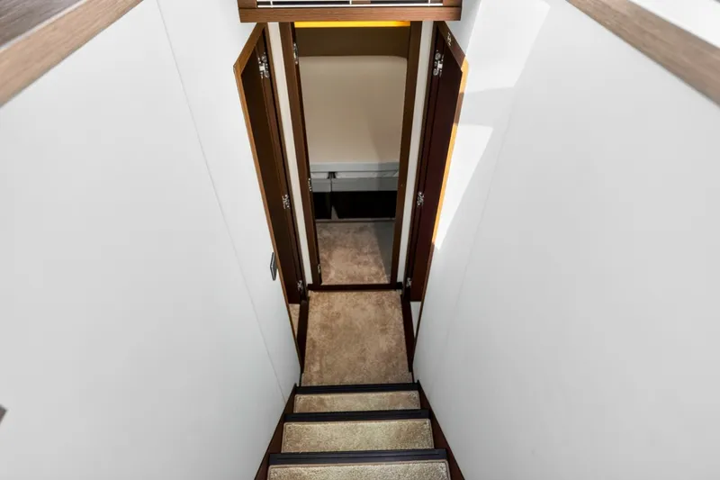Slide: The Image of Prestige 520S 2019 - 8437143