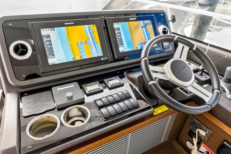 Slide: The Image of Prestige 520S 2019 - 8437138