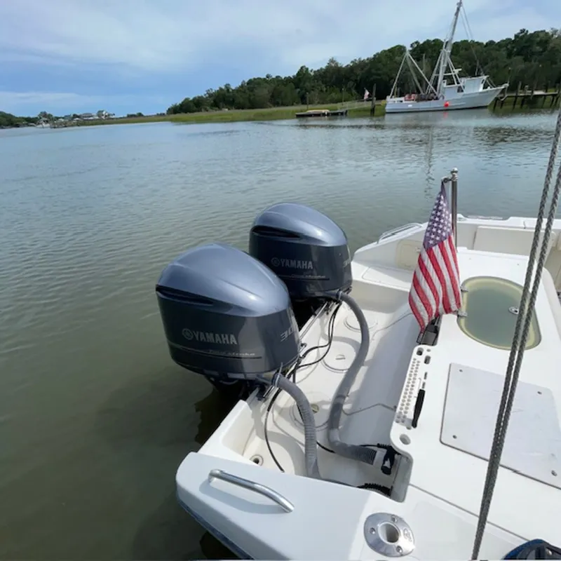 Slide: The Image of Pursuit 3370 Offshore 2005 - 8437054