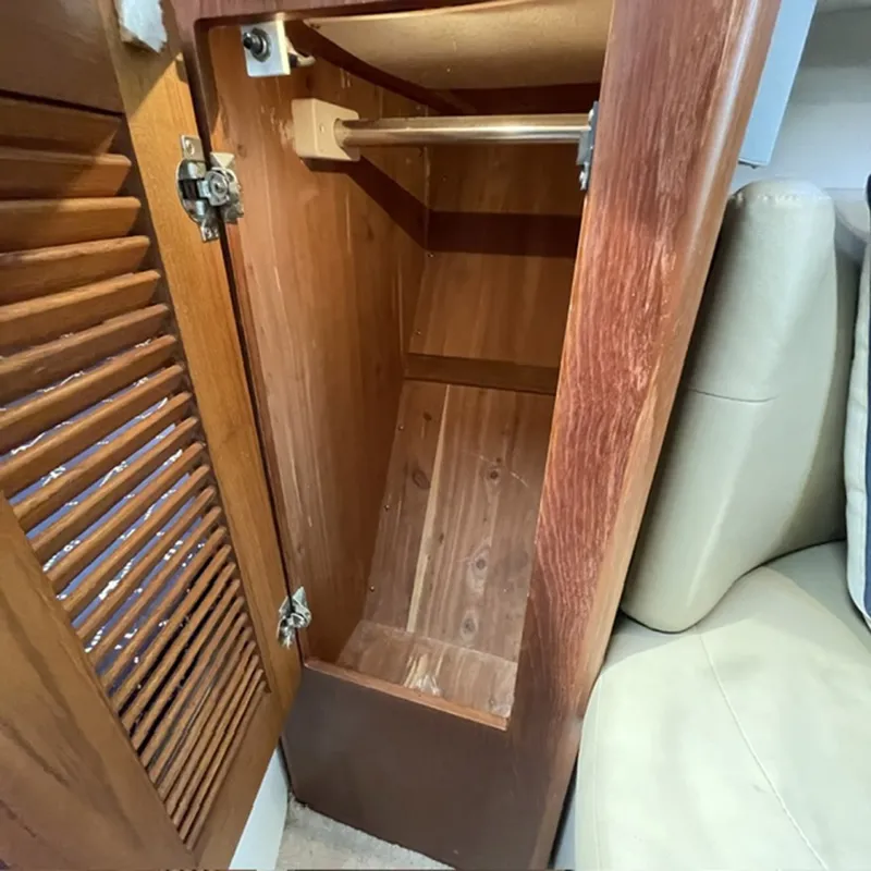 Slide: The Image of Pursuit 3370 Offshore 2005 - 8437078