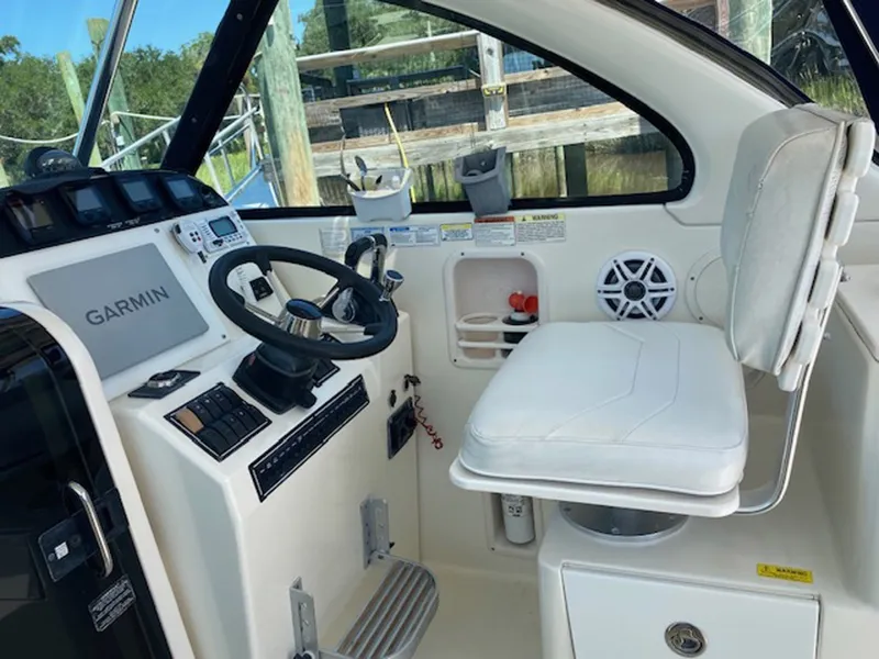 Slide: The Image of Pursuit 3370 Offshore 2005 - 8437062