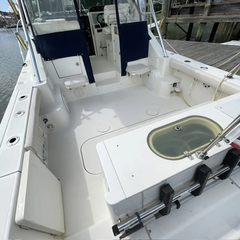 Slide: The Image of Pursuit 3370 Offshore 2005 - 8437060