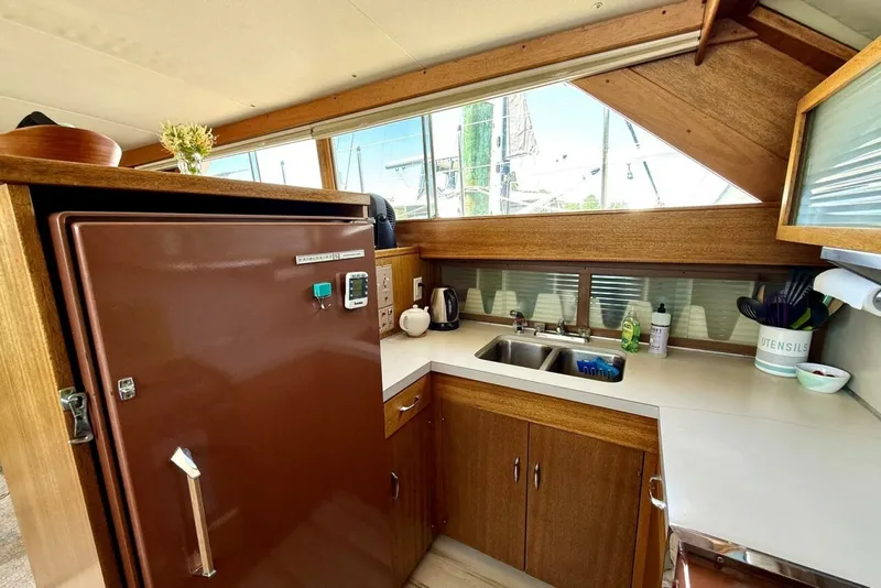 Slide: The Image of Chris-Craft 47 Commander 1967 - 8437732