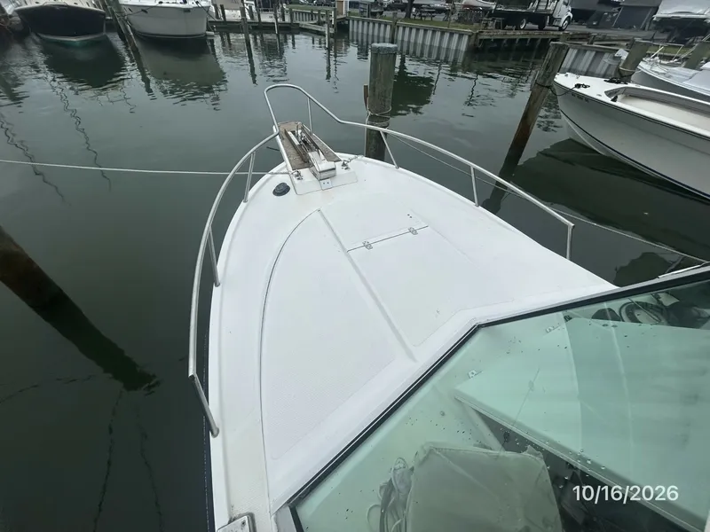 Slide: The Image of 26' Shamrock foredeck - 8438022