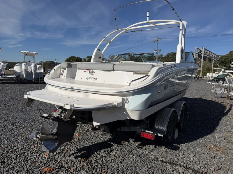 Slide: The Image of Cobalt 220S 2018 - 8438100