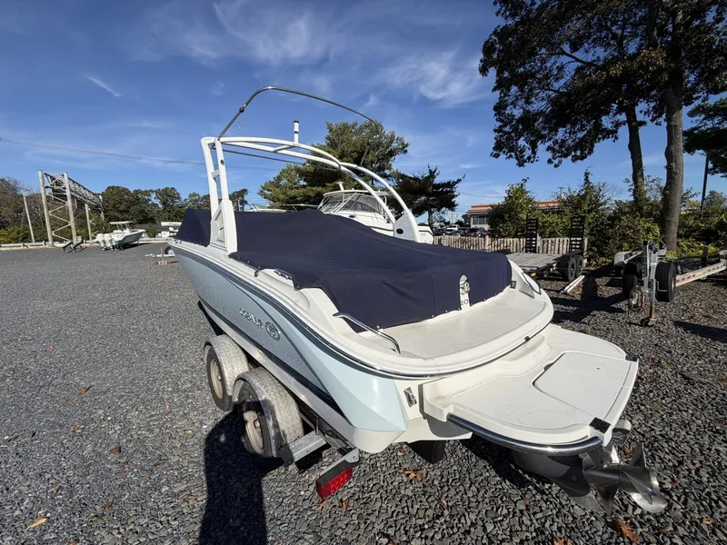 Slide: The Image of Cobalt 220S 2018 - 8438122