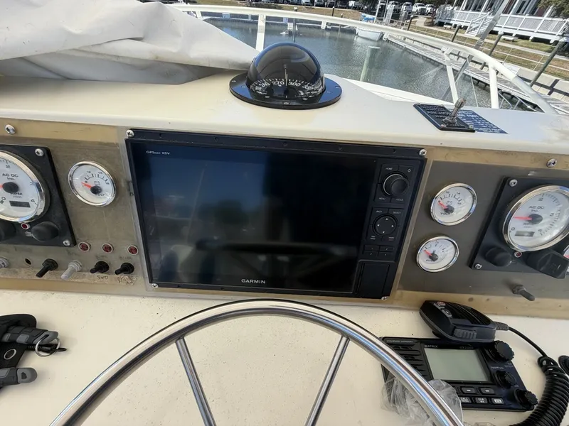 Slide: The Image of Bertram 38 III Convertible 1982 - 8504696