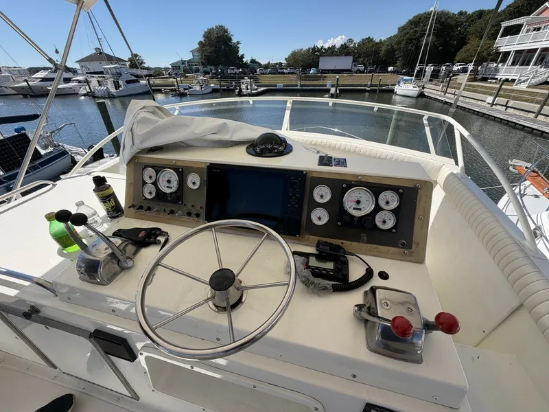 Slide: The Image of Bertram 38 III Convertible 1982 - 8504694