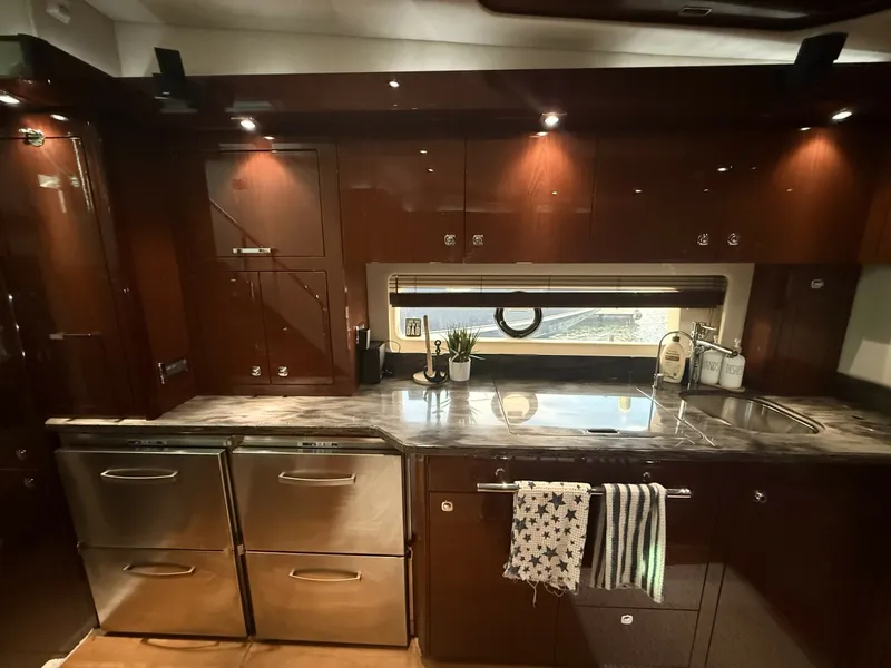Slide: The Image of Sea Ray 580 Sundancer 2013 - 8504776