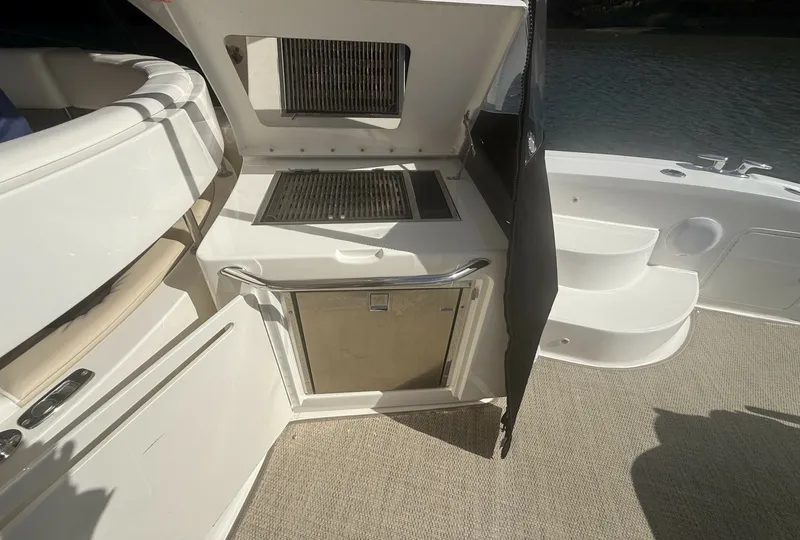 Slide: The Image of Sea Ray 580 Sundancer 2013 - 8504738