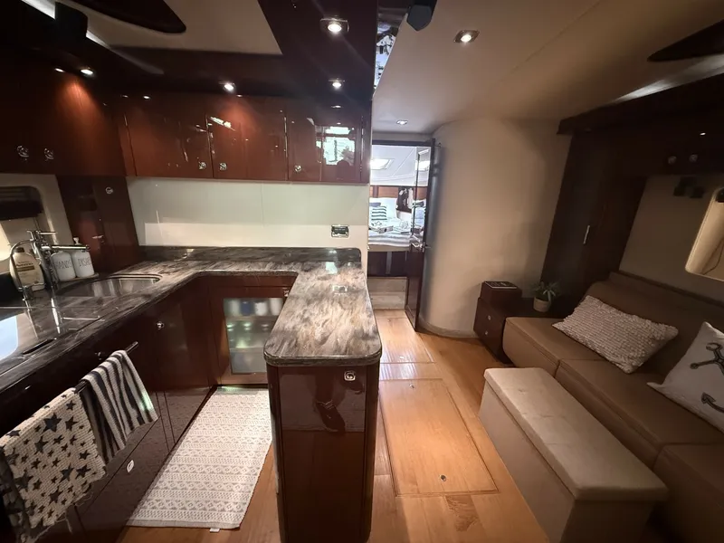 Slide: The Image of Sea Ray 580 Sundancer 2013 - 8504774