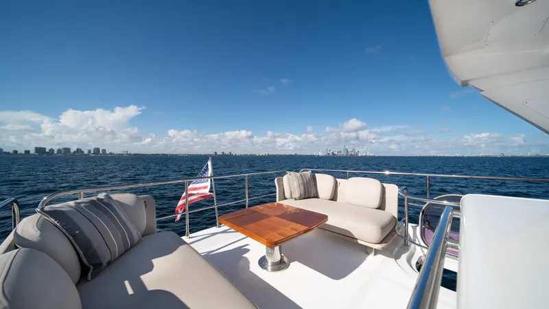 Slide: The Image of Azimut 50 Flybridge 2020 - 8673602