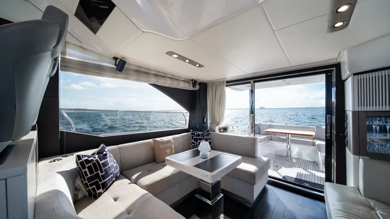Slide: The Image of Azimut 50 Flybridge 2020 - 8673619
