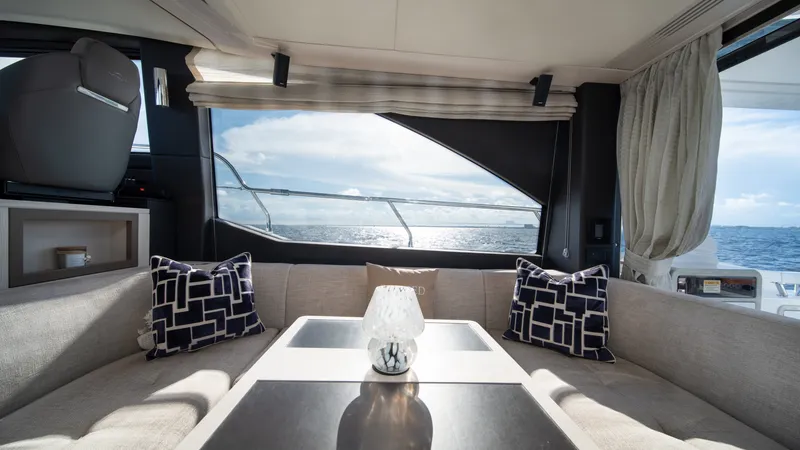 Slide: The Image of Azimut 50 Flybridge 2020 - 8673617