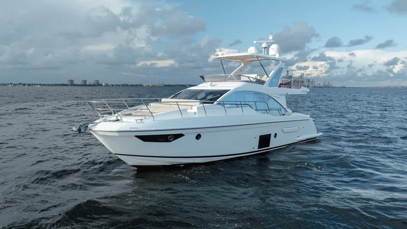 Slide: The Image of Azimut 50 Flybridge 2020 - 8673646
