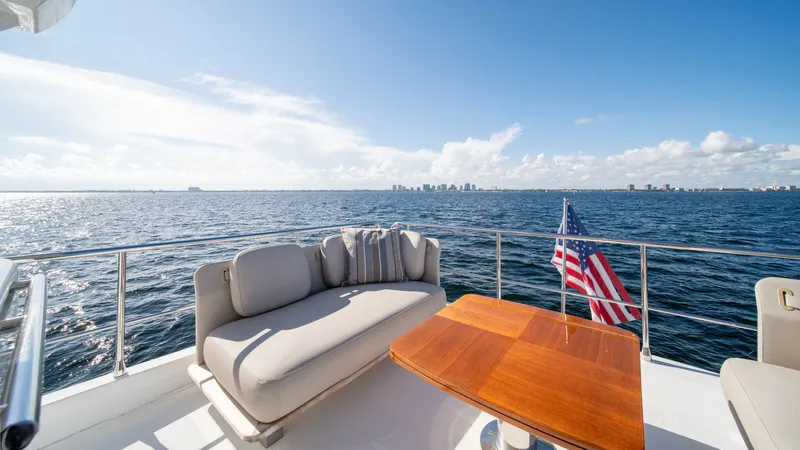 Slide: The Image of Azimut 50 Flybridge 2020 - 8673603