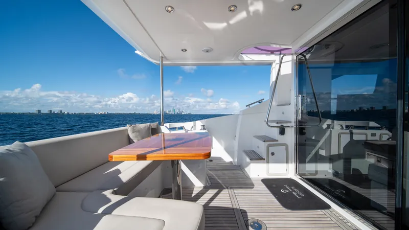 Slide: The Image of Azimut 50 Flybridge 2020 - 8673612